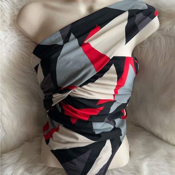 MAGICSUIT BY MIRACLESUIT /8 - Picture 3 of 14